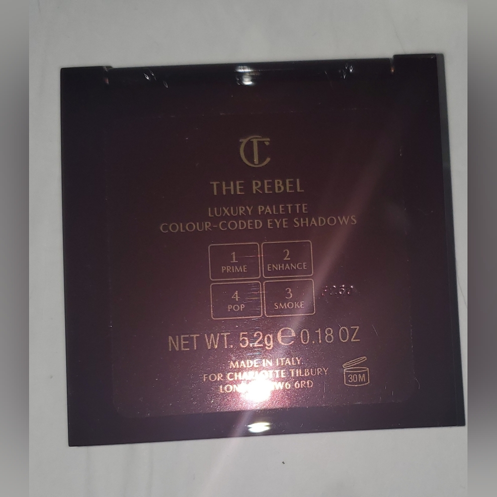 Charlotte Tilbury Luxury Eyeshadow Palette - Picture 3 of 6
